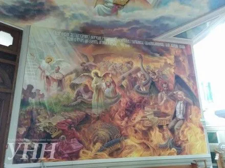 У церкві на Львівщині зобразили у вогні чоловіка, схожого на В.Путіна
