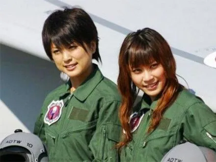 Японські жінки зможуть служити в усіх видах військ