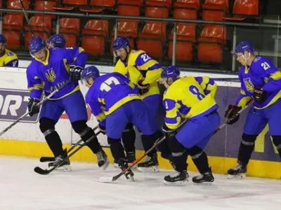Сборная Украины сократила состав перед домашним ЧМ по хоккею