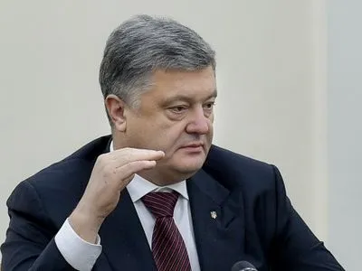 П.Порошенко заявив, що Україна витрачає на оборону більше за деякі країни НАТО