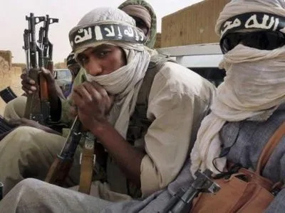В Афганістані внаслідок нападу талібів на військову базу загинули десятки солдат