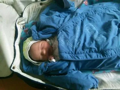 Младенца в пакете оставили в электричке Казятин-Киев