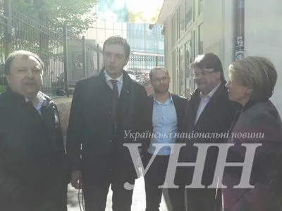 Министры и нардепы пришли в суд поддержать Н.Мартыненко