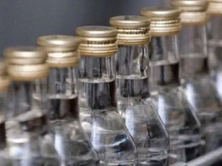 Алкогольний фальсифікат на понад 3 млн грн вилучили у Борисполі