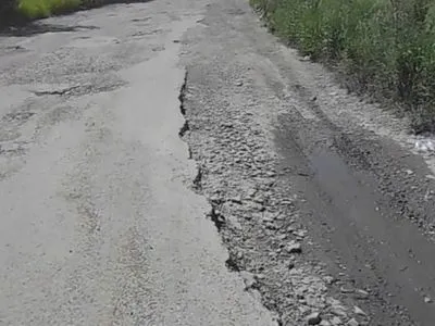 Эксперт рассказал, почему с каждым годом не улучшается качество дорог в Украине