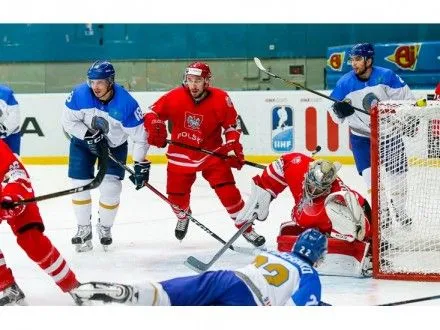 Казахстан в овертайме победил Польшу на ЧМ по хоккею