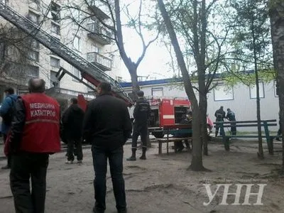 Дітей врятували із палаючої квартири у Хмельницькому