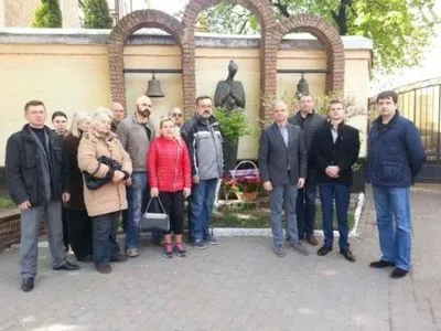 Активісти "Українського вибору" вшанували пам'ять жертв Чорнобильської трагедії