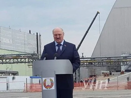 О.Лукашенко пообіцяв сприяти встановленню миру в Україні