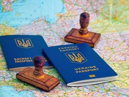 Послы ЕС приняли решение о предоставлении Украине "безвиза" - П.Порошенко (дополнено)