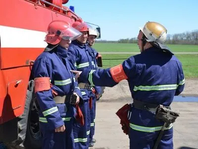 Николаевские спасатели провели учения на территории предприятия