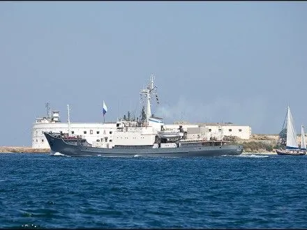Судно ЧФ РФ столкнулось с другим кораблем в Черном море