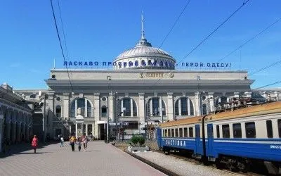 Дополнительные поезда будут курсировать между Киевом и Одессой на майские праздники