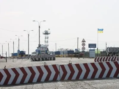 Оккупационные власти Крыма затормозили пропуск автомобилей на "Чонгаре"