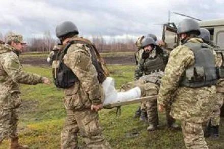 До Дніпра доставили поранених та травмованих в зоні АТО військових