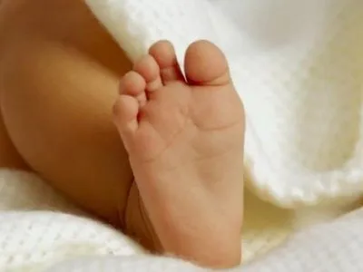 Немовля знайшли неподалік торговельної ятки на Кіровоградщині