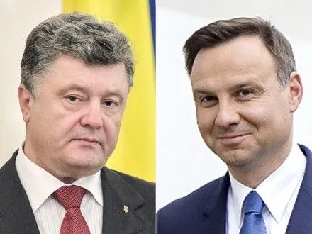 П.Порошенко обсудил с А.Дудой инцидент с демонтажем украинского памятника в Польше