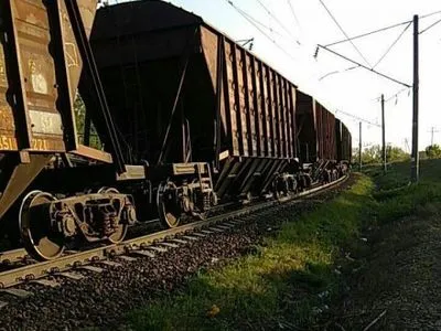Грузовой поезд сбил мужчину в Кропивницком