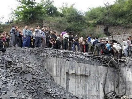 Кількість жертв вибуху на шахті в Ірані зросла до 35 осіб