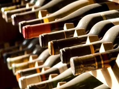 С начала года Украина импортировала вдвое больше вина, чем отправила на экспорт