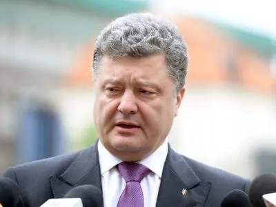 П.Порошенко заявив, що ремонт і будівництво доріг є для нього пріоритетом
