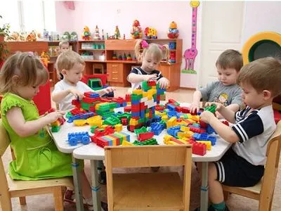 В.Кличко планує створити 660 місць в дитсадках Дарницького району столиці