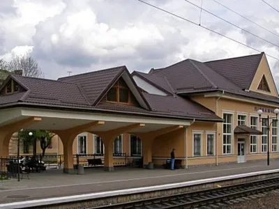 Пассажирские поезда с июля будут останавливаться в историческом центре Львова