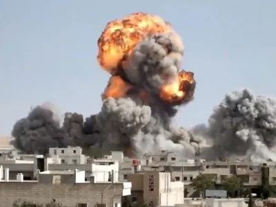 В Сирии погибли 20 мирных жителей в результате авиаудара коалиции в городе Ракка