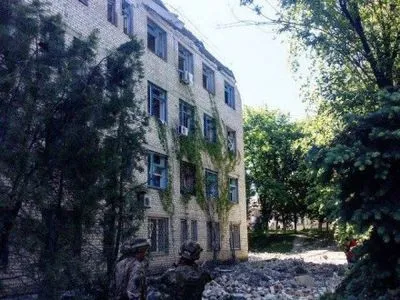 Вісім мешканців Красногорівки отримали поранення та травми через обстріл - штаб АТО