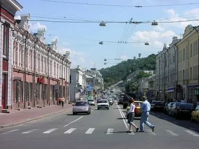 Движение транспорта запретят утром 4 июня на части киевского Подола