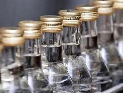 На Запорожье контрафактный алкоголь продавали через Интернет