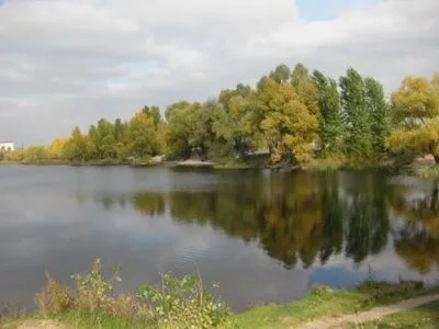 В Киеве нашли тело мужчины в озере Вигуровское