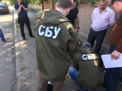 Подполковника полиции Буковины поймали на взятке