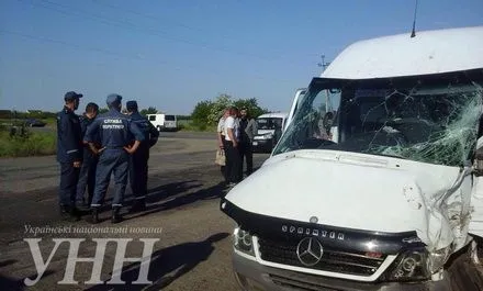 Маршрутка столкнулась с микроавтобусом в Запорожье, 32 человека пострадали