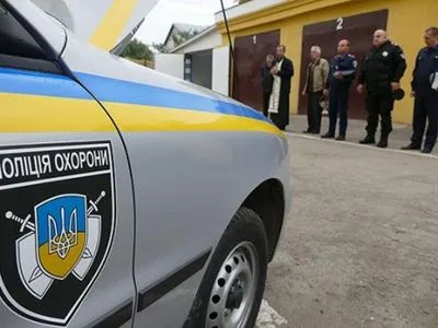 На пунктах ВНО по математике в Киеве дежурят 39 сотрудников полиции охраны - УЦОКО