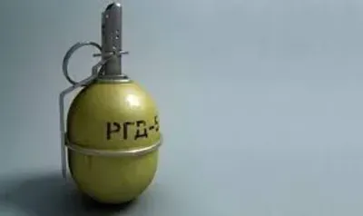 Боевую гранату обнаружили прохожие в Соломенском районе
