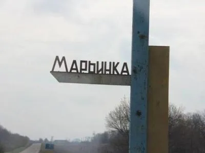 Боевики обстреляли жилой квартал Марьинки, есть раненые (дополнено)