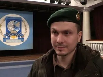 Нападавший на А.Осмаева более года выдавал себя за иностранного журналиста - А.Геращенко