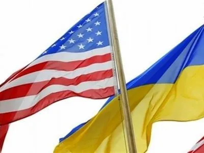 В Киеве приняли присягу 72 новых добровольца корпуса мира США