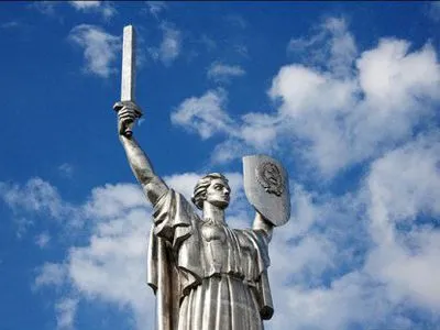 В.В’ятрович: демонтажу герба СРСР на монументі “Батьківщина-мати” ніщо не завадить