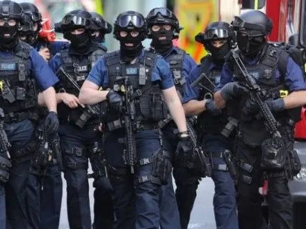 politsiya-vstanovila-osobi-trokh-napadnikiv-u-londoni