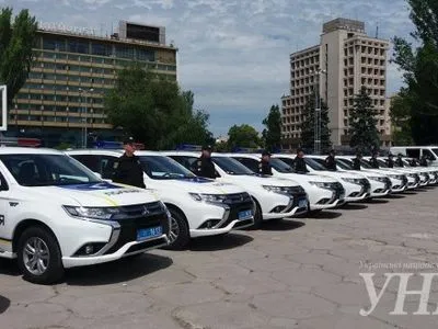 Новые автомобили запорожским полицейским передал министр МВД А.Аваков