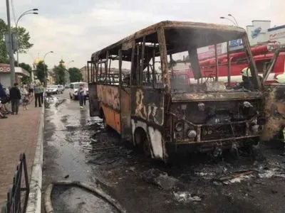 Маршрутка горела в Киевской области, есть пострадавший