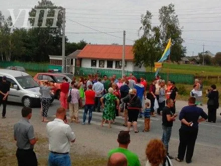Автодорогу перекрыли в Житомирской  обл. из-за загрязнения рек