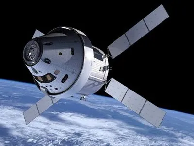 Космічна вантажівка Dragon успішно зістикувалася з МКС
