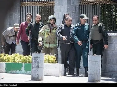 В результате нападений в Тегеране погибли 12 человек, еще 39 ранены