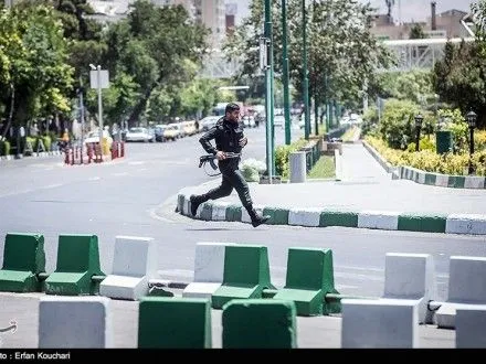 Двух напавших на мавзолей в Иране задержали - СМИ