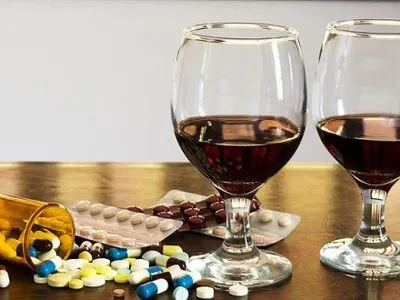 Найбільше грошей українці витрачають на ліки, поїздки та алкоголь - Держстат