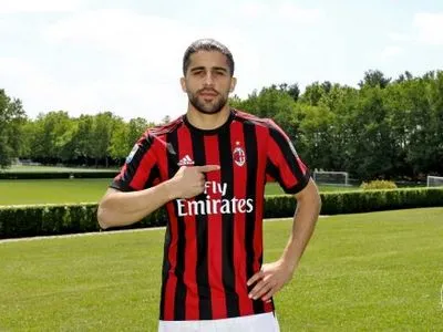 Милан объявил о подписании второго защитника в межсезонье