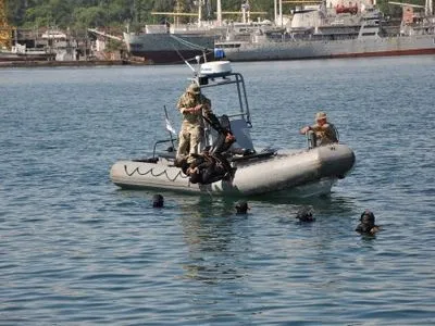 Моряки-прикордонники в Одесі вдосконалюють майстерність у протидії тероризму